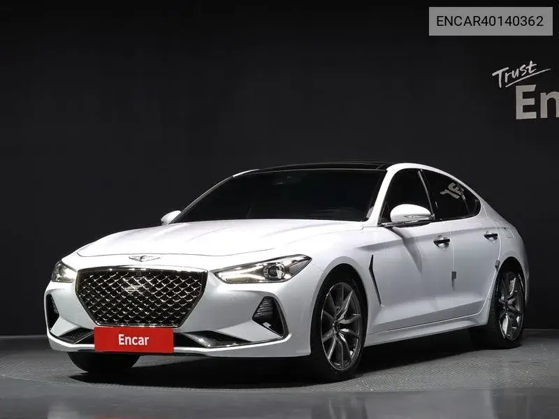 Genesis G70 2017 года выпуска