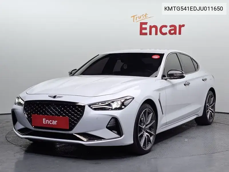 Genesis G70 2018 года выпуска