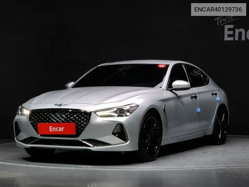 Genesis G70 2018 года выпуска