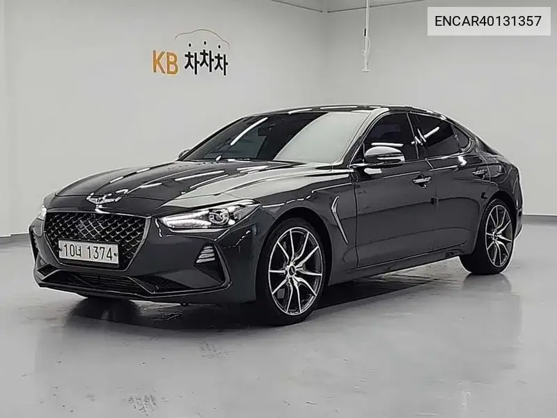 Genesis G70 2018 года выпуска