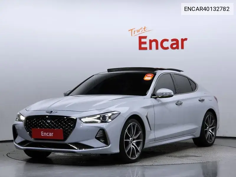 Genesis G70 2018 года выпуска
