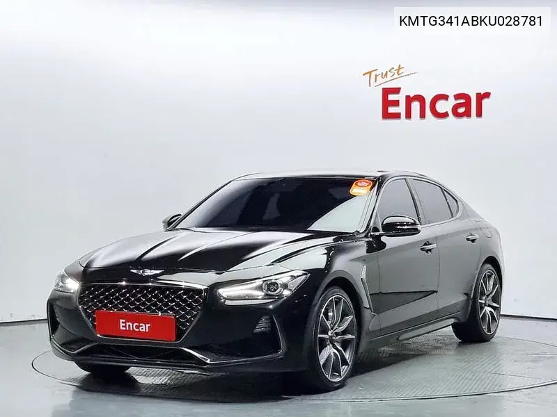 Genesis G70 2018 года выпуска