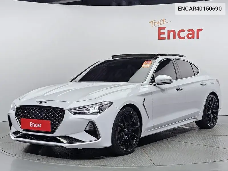 Genesis G70 2018 года выпуска