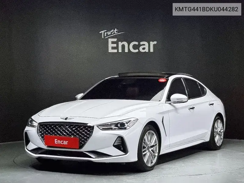 Genesis G70 2019 года выпуска