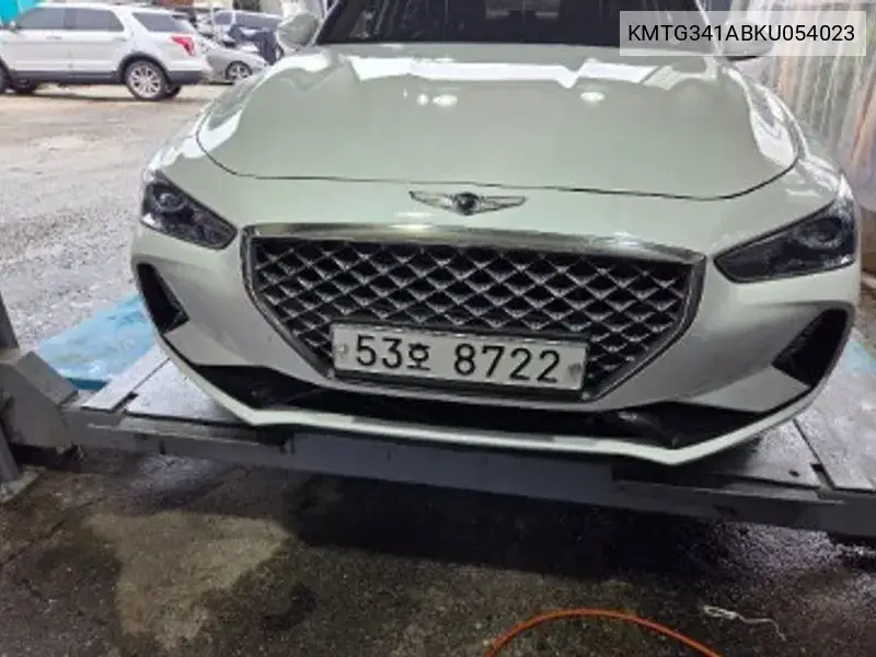 Genesis G70 2019 года выпуска
