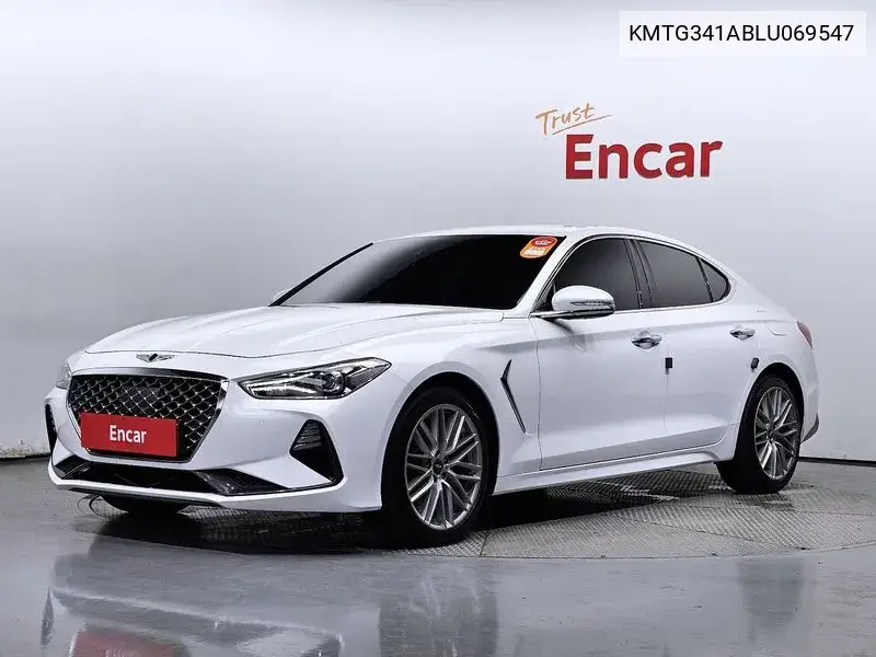 Genesis G70 2020 года выпуска