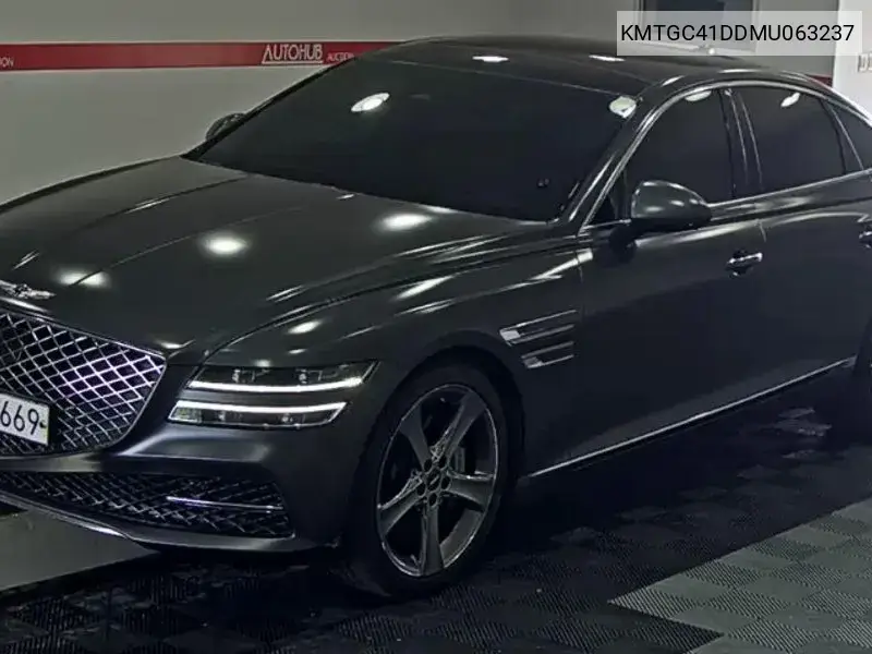 Genesis G80 2021 года выпуска