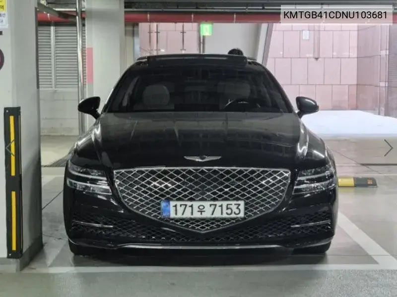Genesis G80 2021 года выпуска