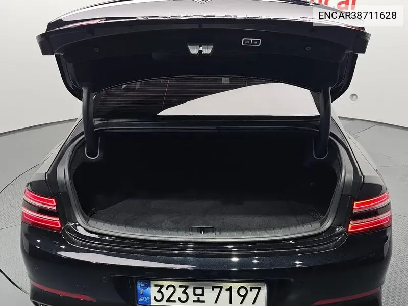 Genesis G80 2022 года выпуска