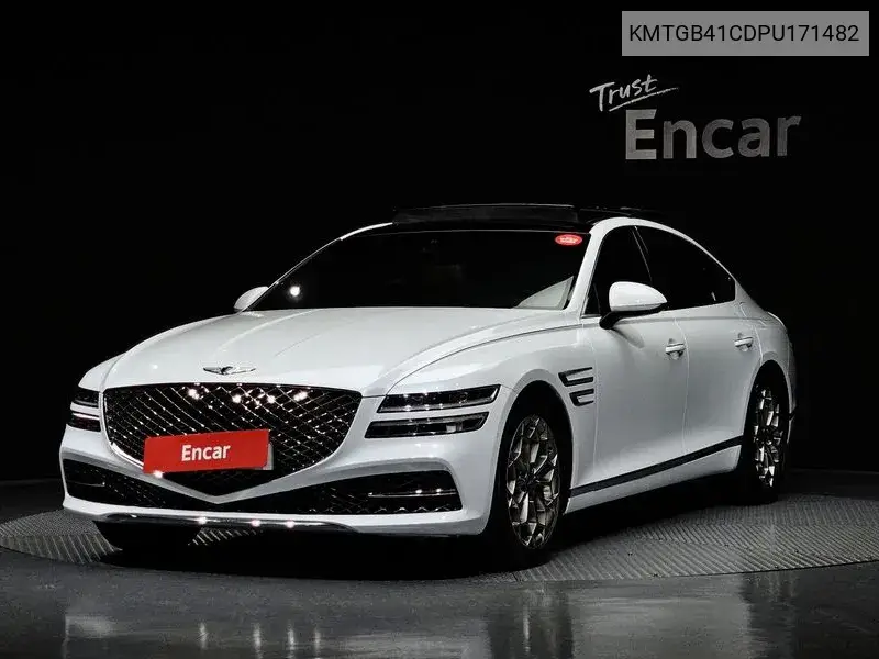 Genesis G80 2022 года выпуска