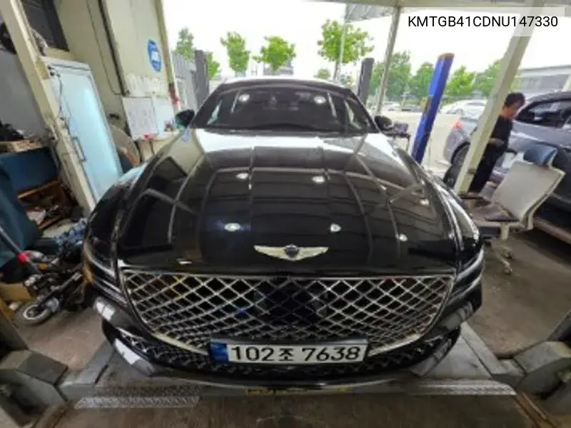 Genesis G80 2022 года выпуска