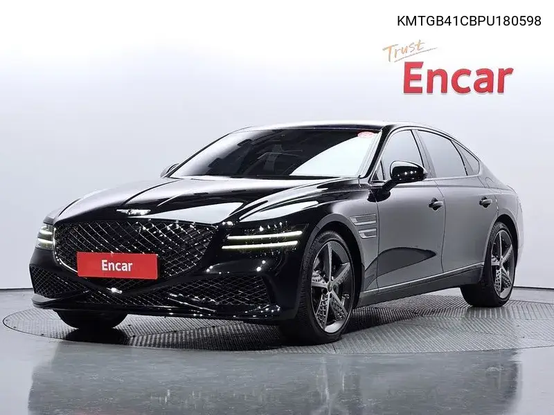 Genesis G80 2023 года выпуска