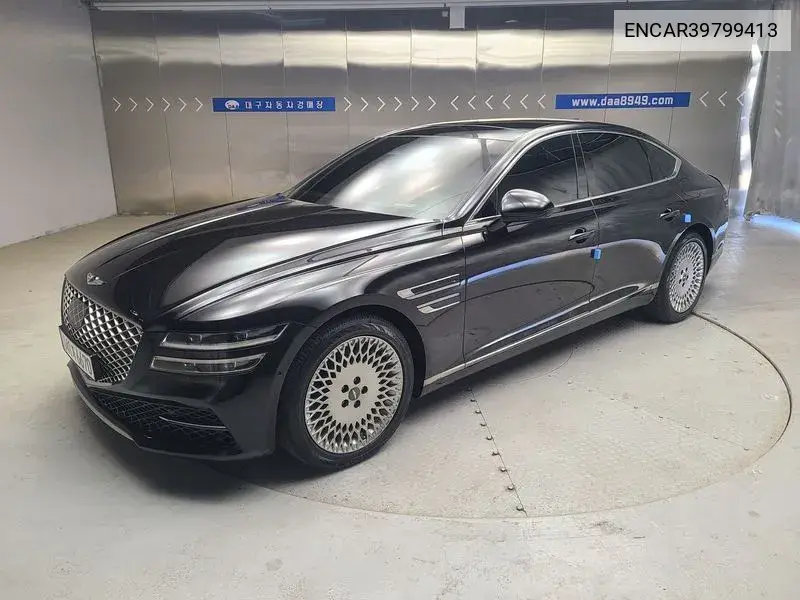 Genesis G80 2023 года выпуска