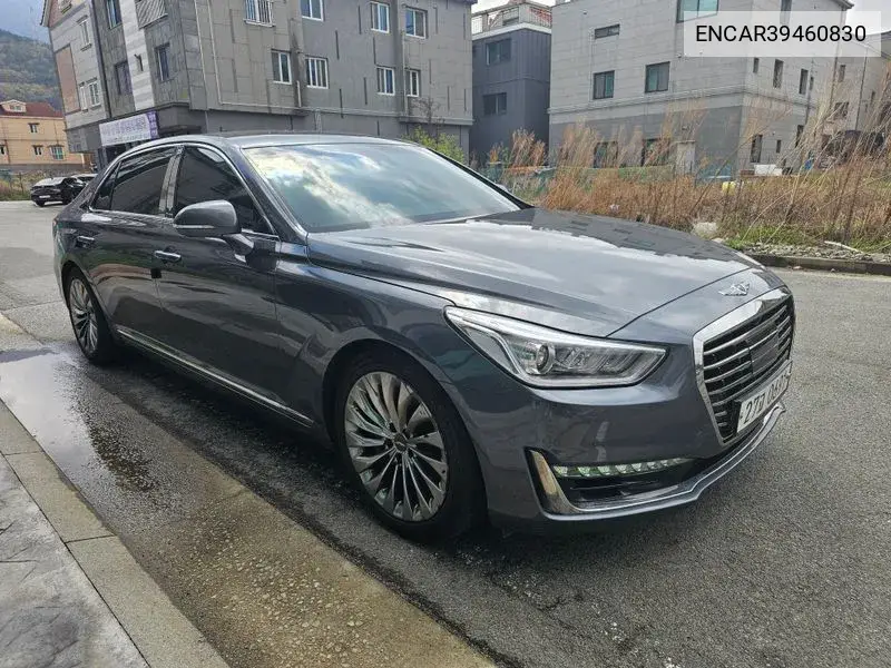 Genesis G90 2016 года выпуска