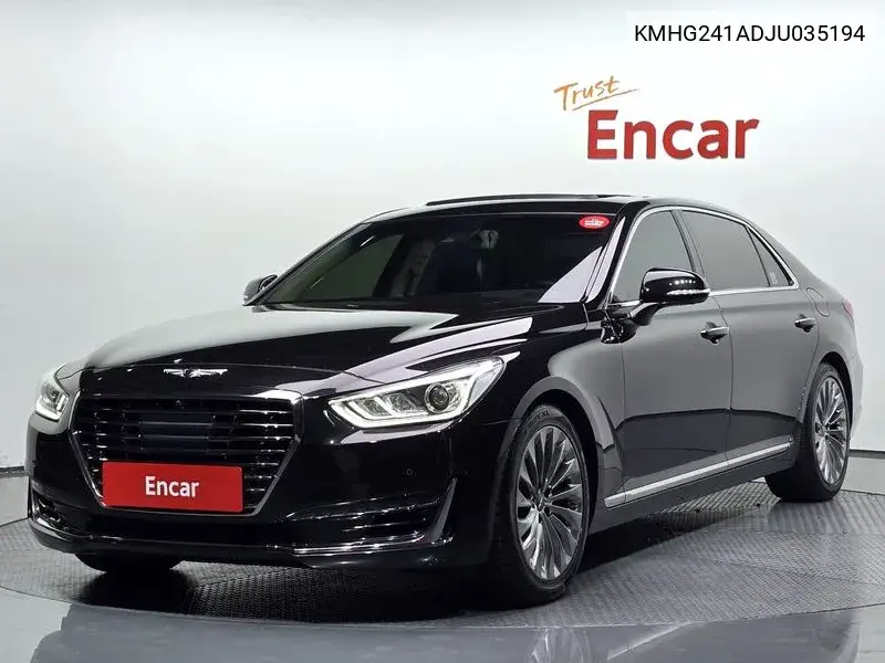 Genesis G90 2017 года выпуска