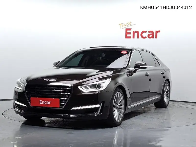 Genesis G90 2017 года выпуска