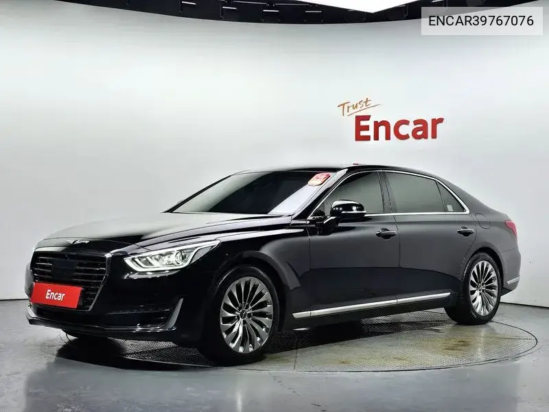 Genesis G90 2018 года выпуска