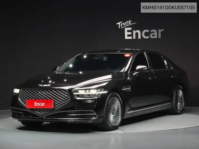 Genesis G90 2018 года выпуска