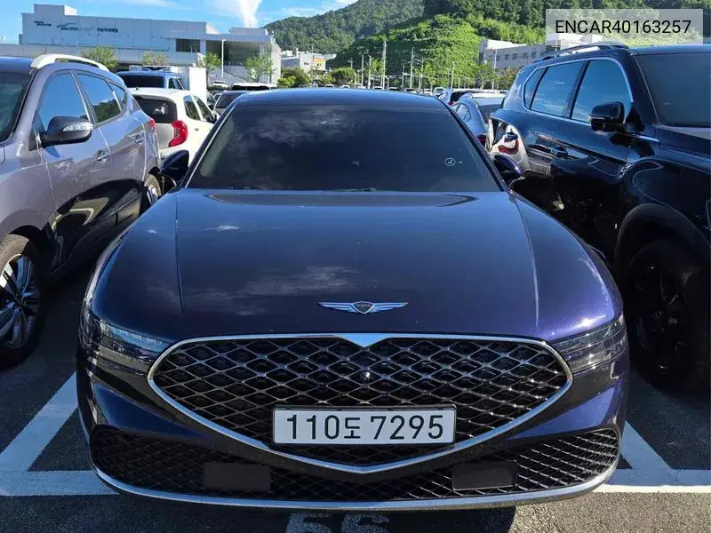Genesis G90 2022 года выпуска