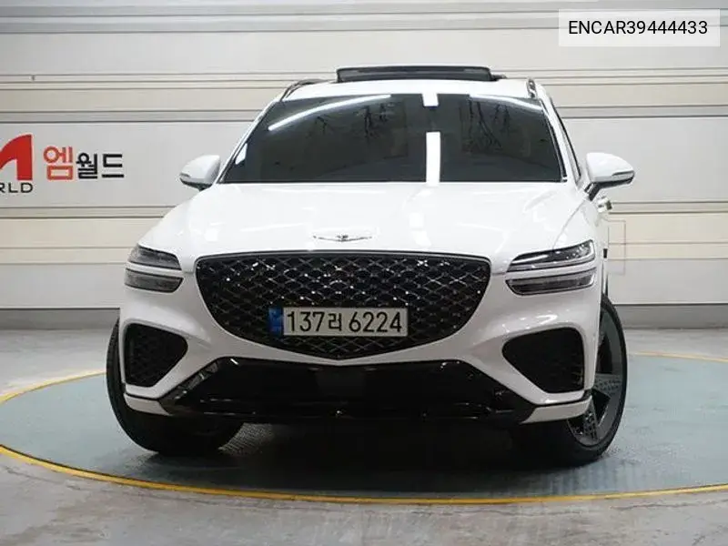 Genesis GV70 2022 года выпуска