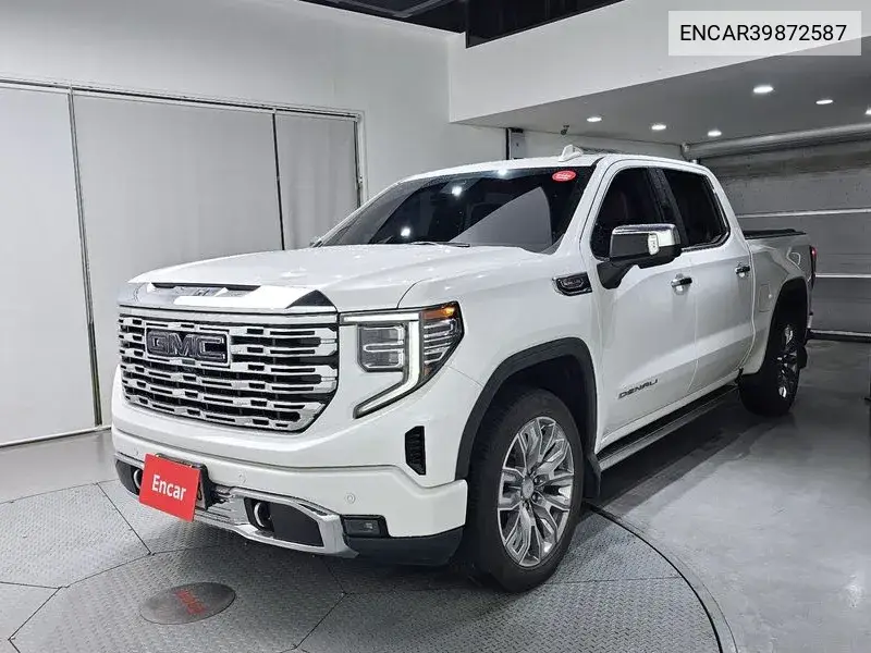 GMC Sierra 2023 года выпуска