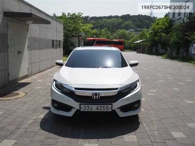 Honda Civic 2017 года выпуска