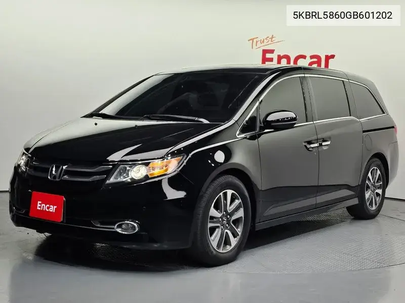 Honda Odyssey 2016 года выпуска