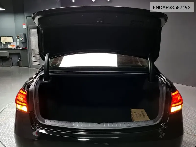 Hyundai Aslan 2016 года выпуска