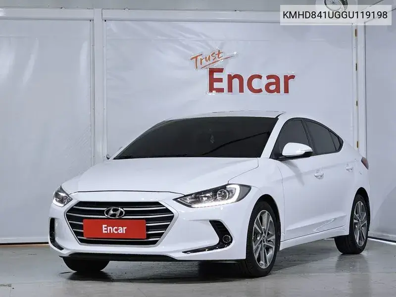 Hyundai Avante 2016 года выпуска