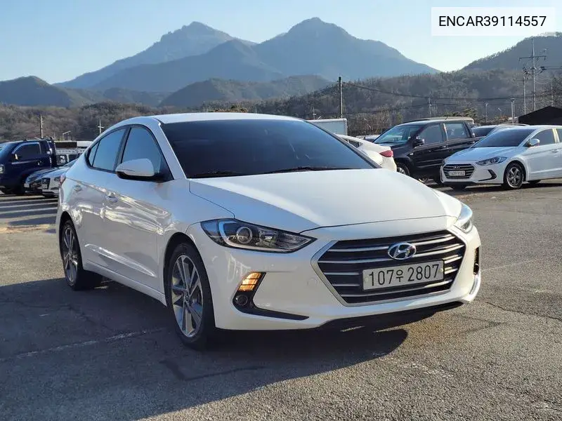 Hyundai Avante 2017 года выпуска