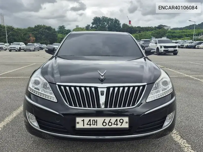 Hyundai Equus 2012 года выпуска
