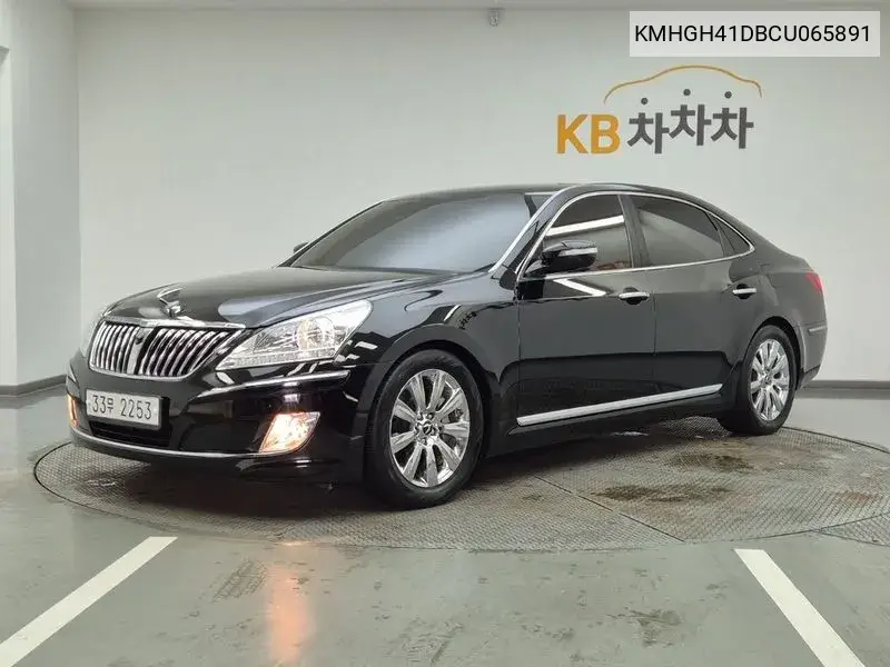 Hyundai Equus 2012 года выпуска
