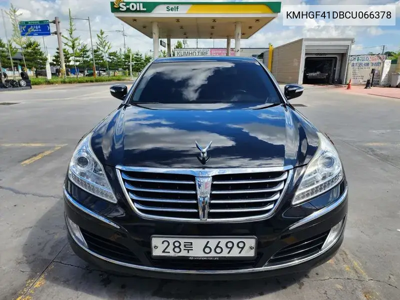 Hyundai Equus 2012 года выпуска
