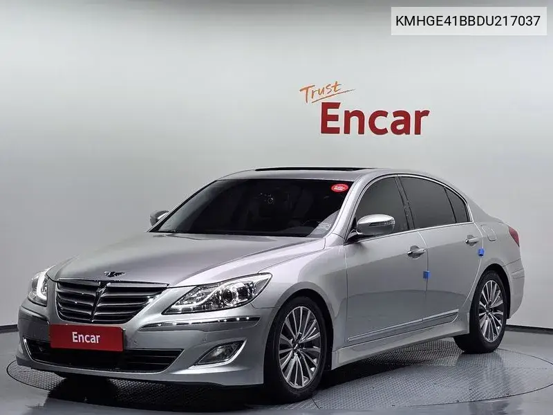 Hyundai Genesis 2012 года выпуска