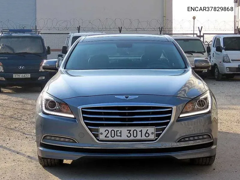 Hyundai Genesis 2014 года выпуска