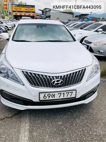 Hyundai Grandeur 2015 года выпуска