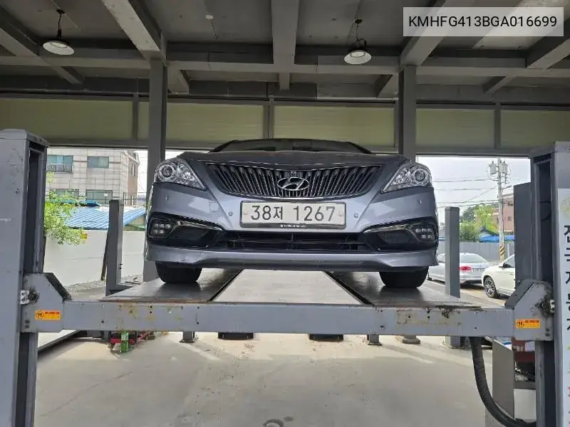 Hyundai Grandeur 2015 года выпуска