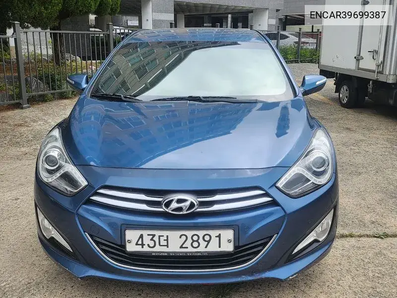 Hyundai i40 2012 года выпуска