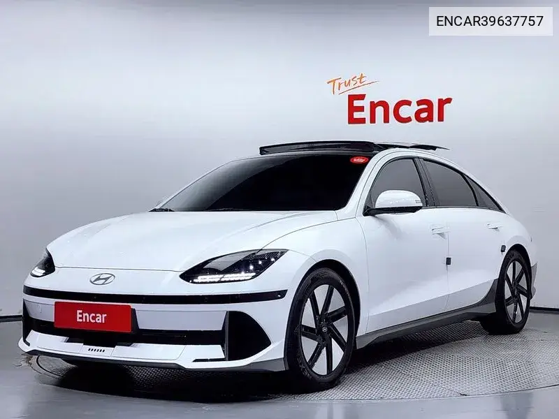 Hyundai IONIQ 6 2023 года выпуска