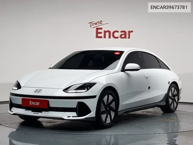Hyundai IONIQ 6 2023 года выпуска