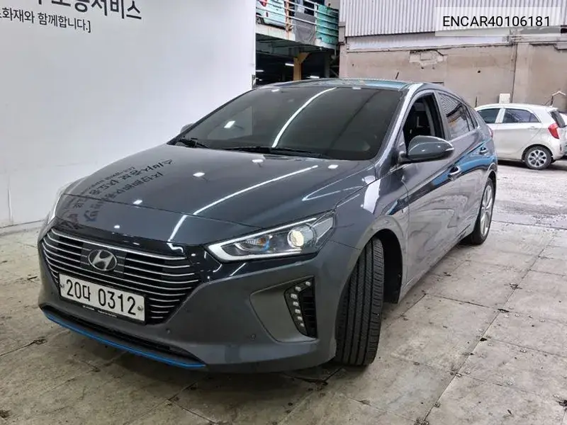 Hyundai IONIQ 2016 года выпуска
