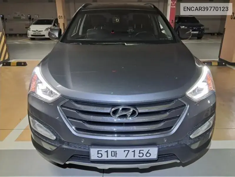 Hyundai Santa Fe 2013 года выпуска