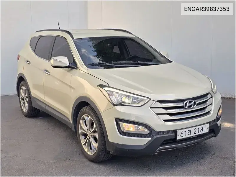 Hyundai Santa Fe 2013 года выпуска