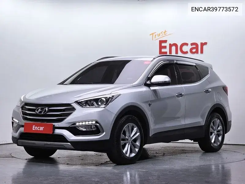 Hyundai Santa Fe 2017 года выпуска