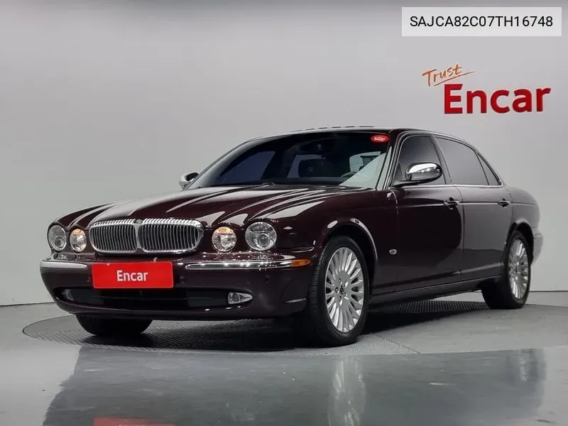 Jaguar Daimler 2007 года выпуска