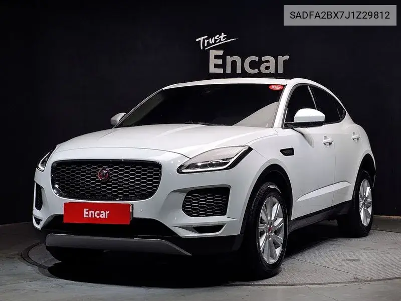 Jaguar E-Pace 2018 года выпуска