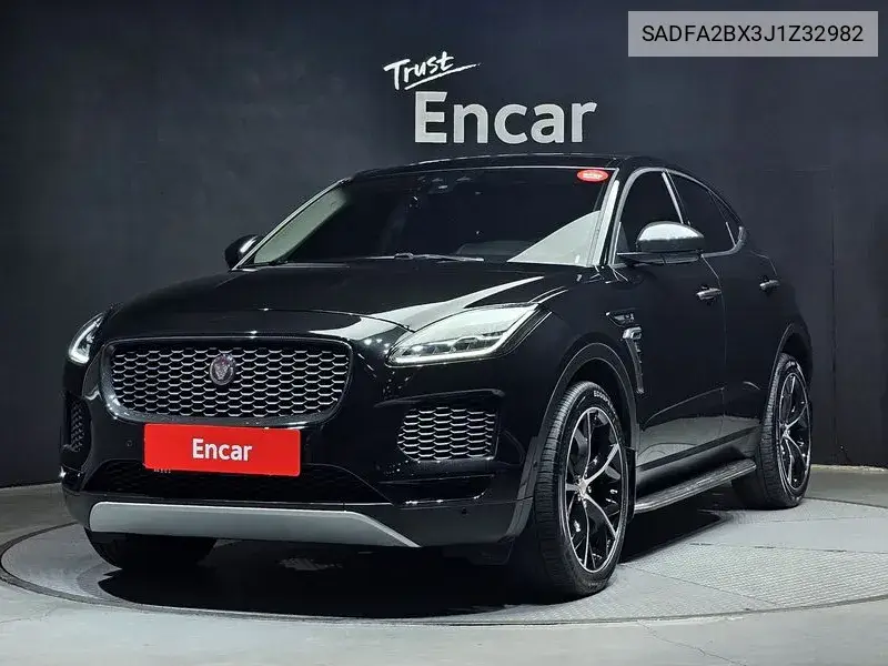 Jaguar E-Pace 2018 года выпуска