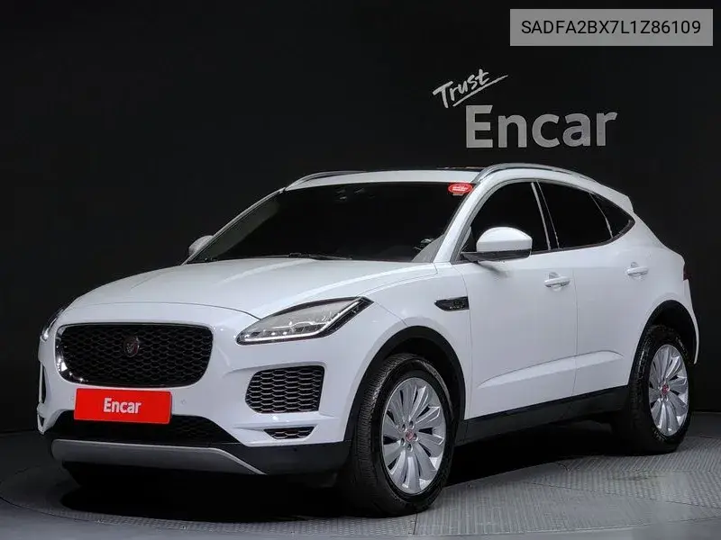 Jaguar E-Pace 2020 года выпуска