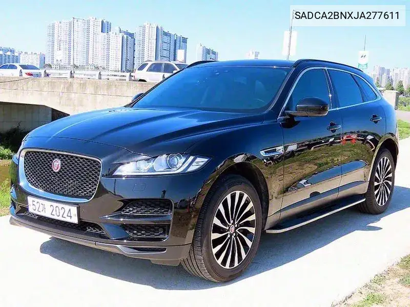 Jaguar F-Pace 2017 года выпуска