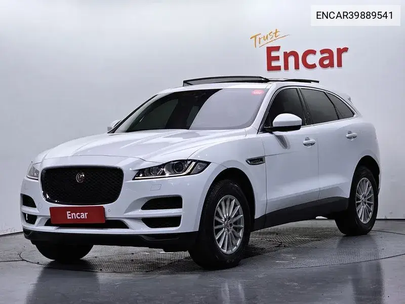 Jaguar F-Pace 2017 года выпуска